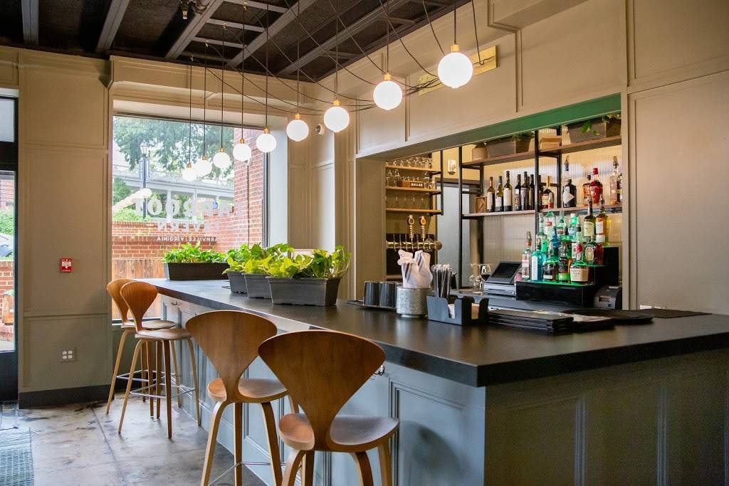 Taproot Tavern | restaurant | 202 High St, Farmville, VA 23901, USA | 4346581400 OR +1 434-658-1400