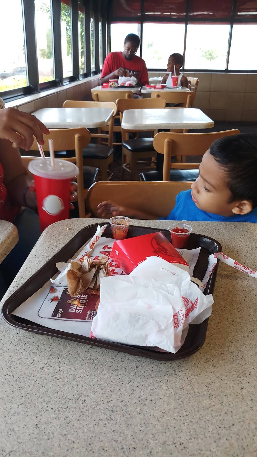 Wendys | restaurant | 5210 Sheridan Rd, Kenosha, WI 53140, USA | 2626526064 OR +1 262-652-6064