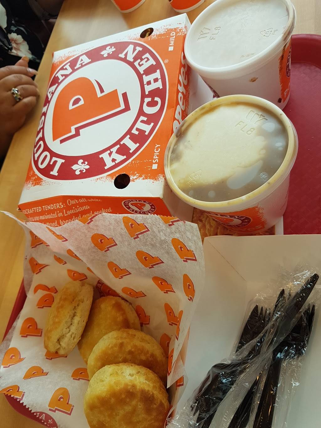 Popeyes Louisiana Kitchen | restaurant | 5950 Park Blvd N, Pinellas Park, FL 33781, USA | 7275454903 OR +1 727-545-4903