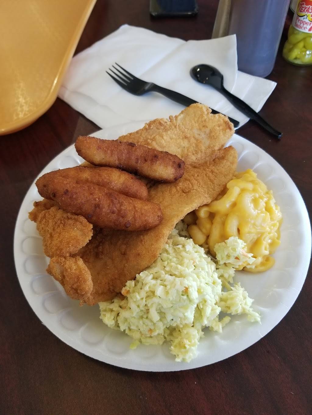 Bogue House Restaurant | restaurant | 410 Cedar Point Blvd, Cedar Point, NC 28584, USA | 2523933030 OR +1 252-393-3030