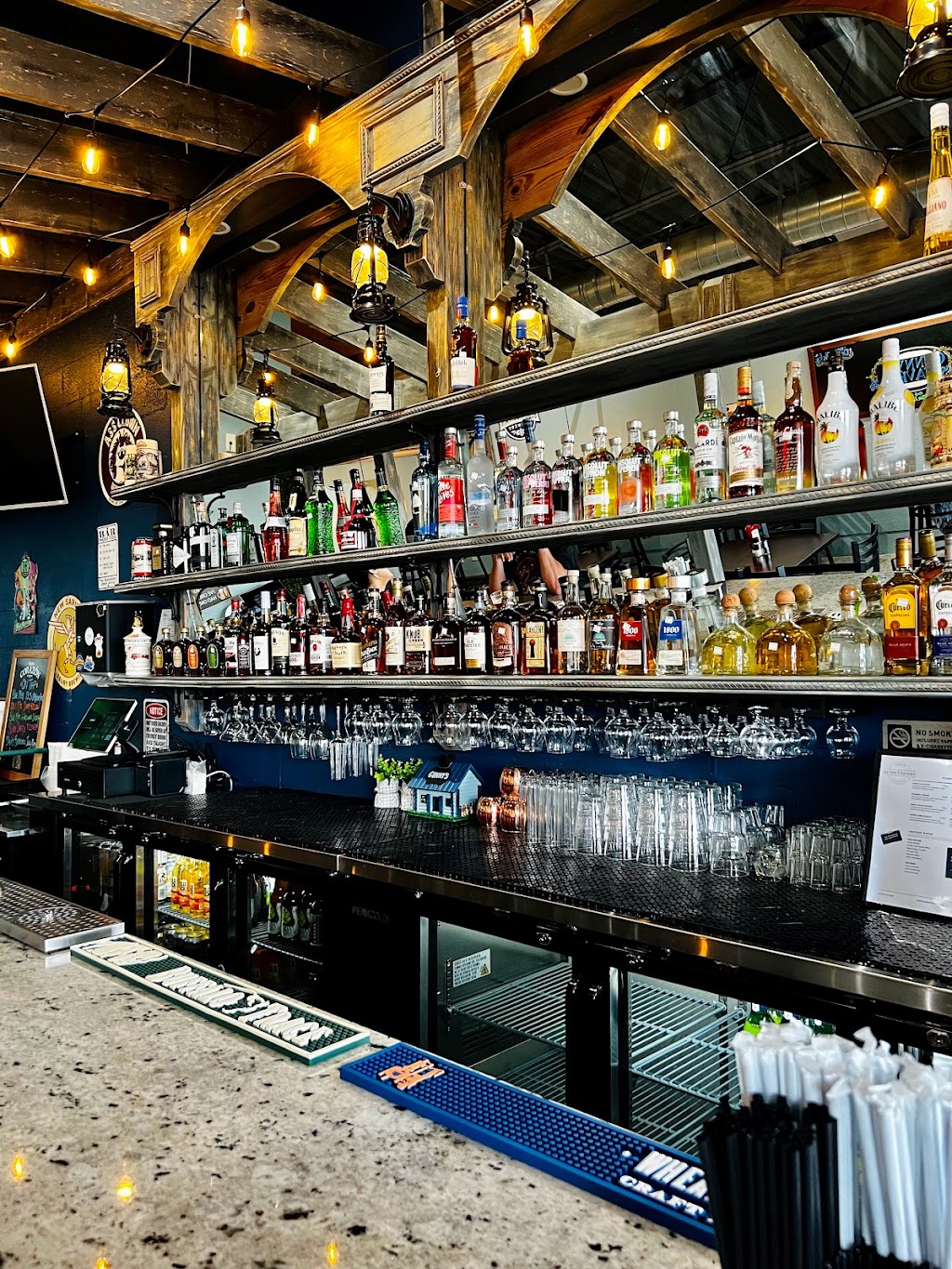 Gunnys Tavern | restaurant | 12130 E Lynchburg Salem Turnpike Ste 3, Forest, VA 24551, USA | 4346162062 OR +1 434-616-2062