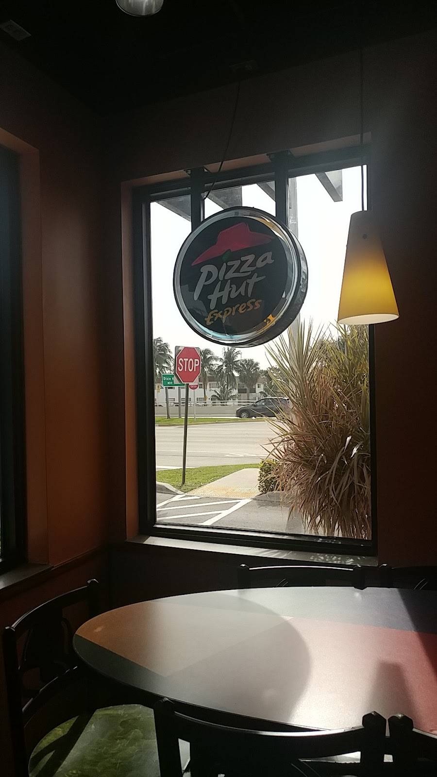 Pizza Hut Express | meal takeaway | 357 W Atlantic Blvd, Pompano Beach, FL 33060, USA | 9547812524 OR +1 954-781-2524