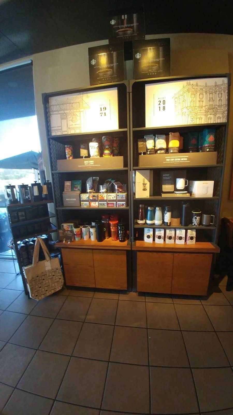 Starbucks | cafe | 23811 Washington Ave STE 101, Murrieta, CA 92562, USA | 9514611699 OR +1 951-461-1699