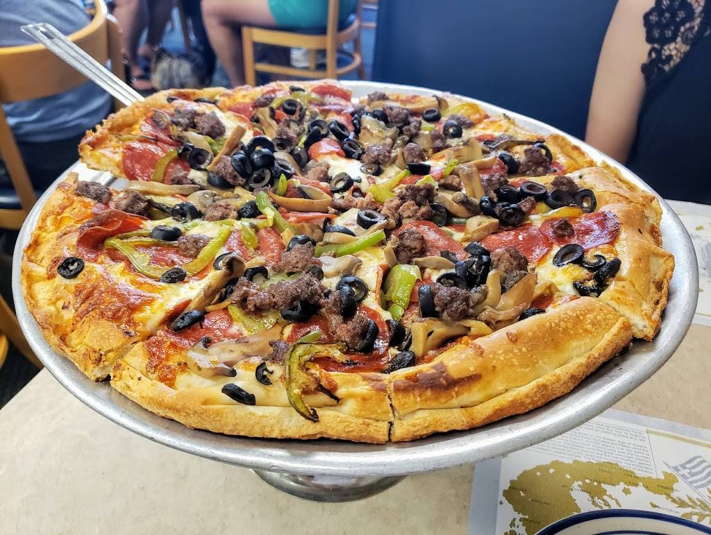 Lakis Restaurant | restaurant | 3405 SW College Rd #107, Ocala, FL 34474, USA | 3522373090 OR +1 352-237-3090