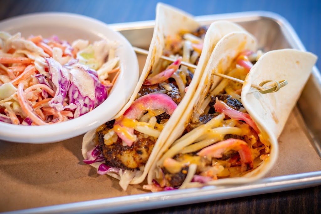 Fresh Off The Boat | restaurant | 27267 Perdido Beach Blvd #105, Orange Beach, AL 36561, USA | 2512737374 OR +1 251-273-7374