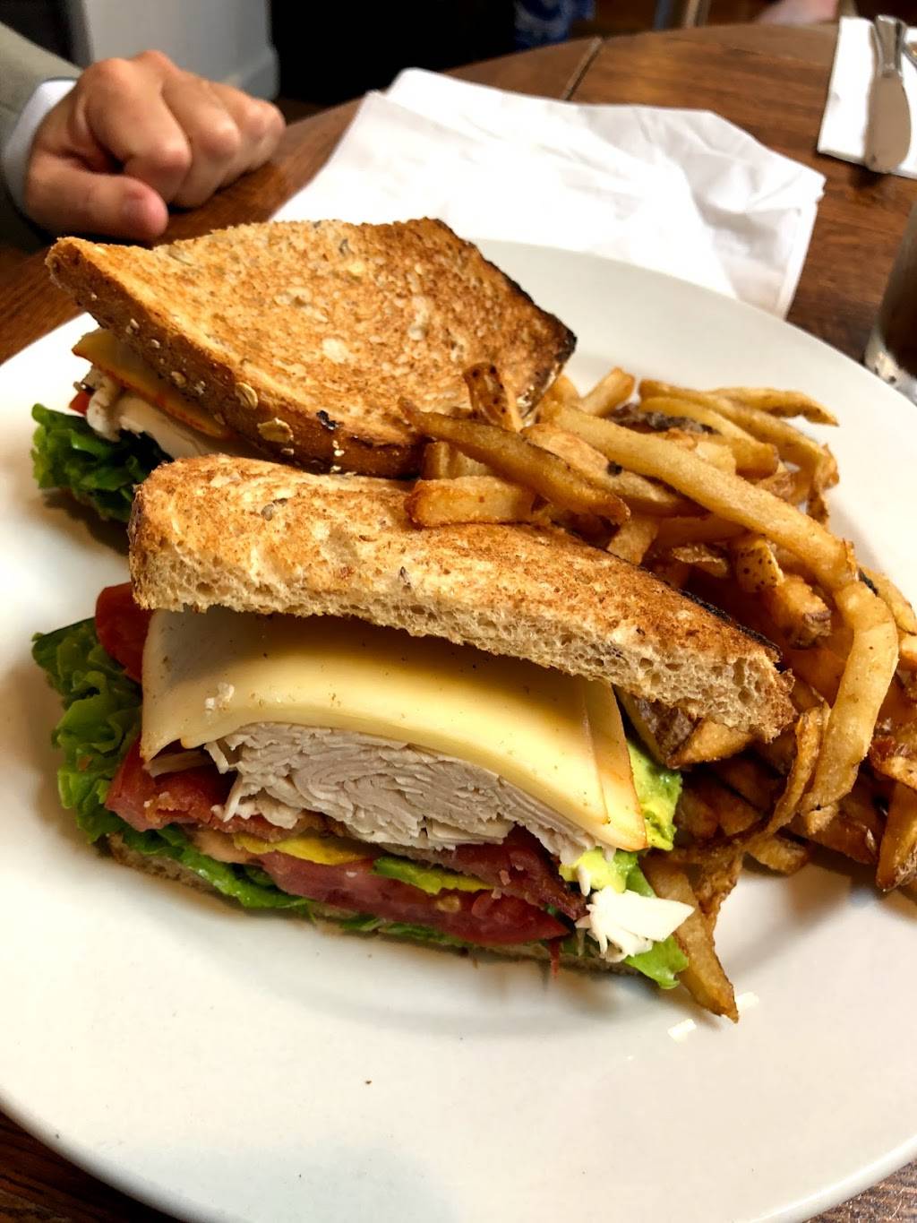 Relish | restaurant | 2 Pulaski Rd, Kings Park, NY 11754, USA | 6312922740 OR +1 631-292-2740