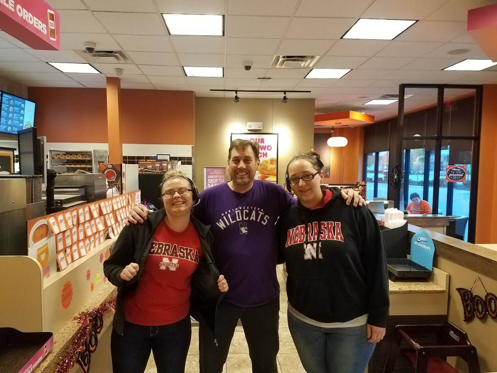 Dunkin | bakery | 16250 Evans Plaza, Omaha, NE 68116, USA | 4026141262 OR +1 402-614-1262