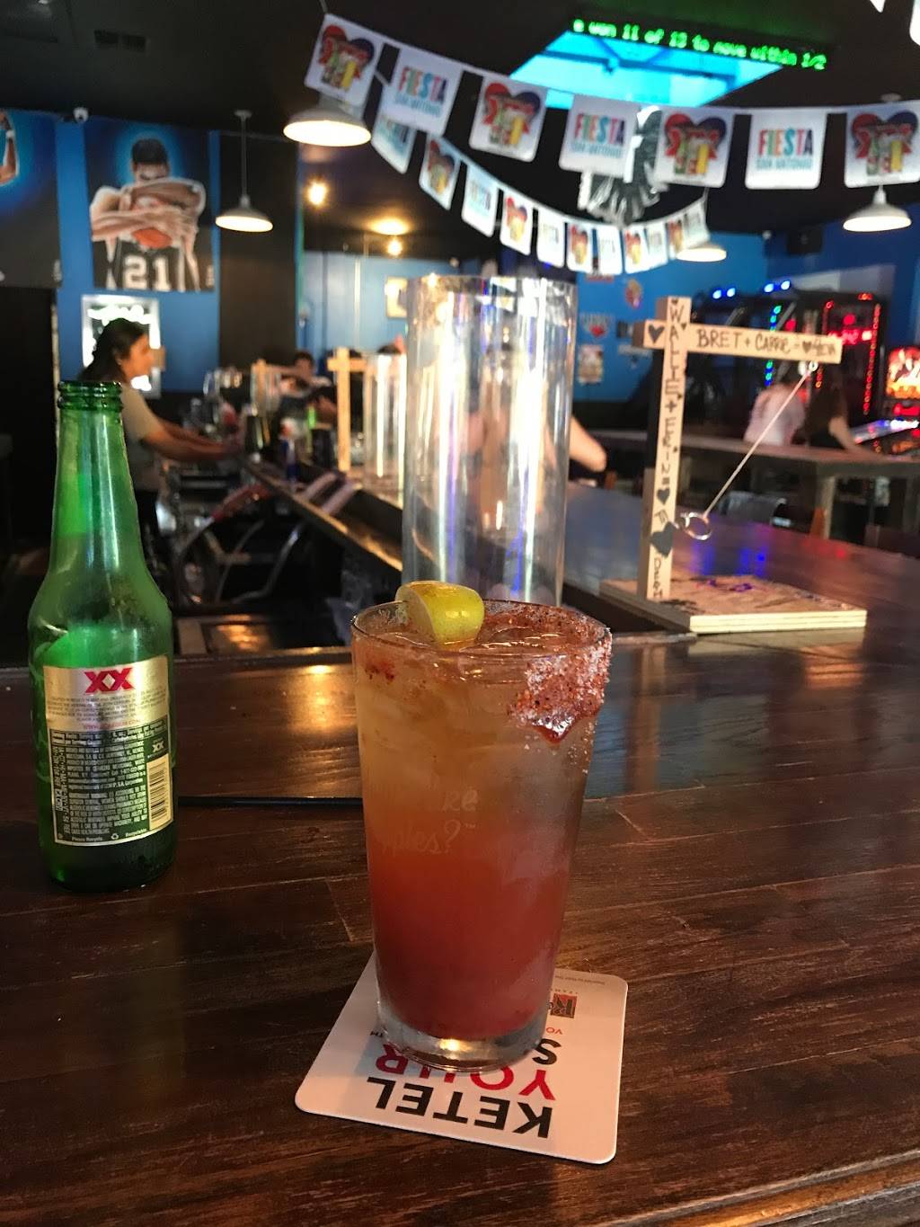 Slackers Sports Bar - St. Marys | restaurant | 2809 N St Marys St, San Antonio, TX 78212, USA | 2108452603 OR +1 210-845-2603