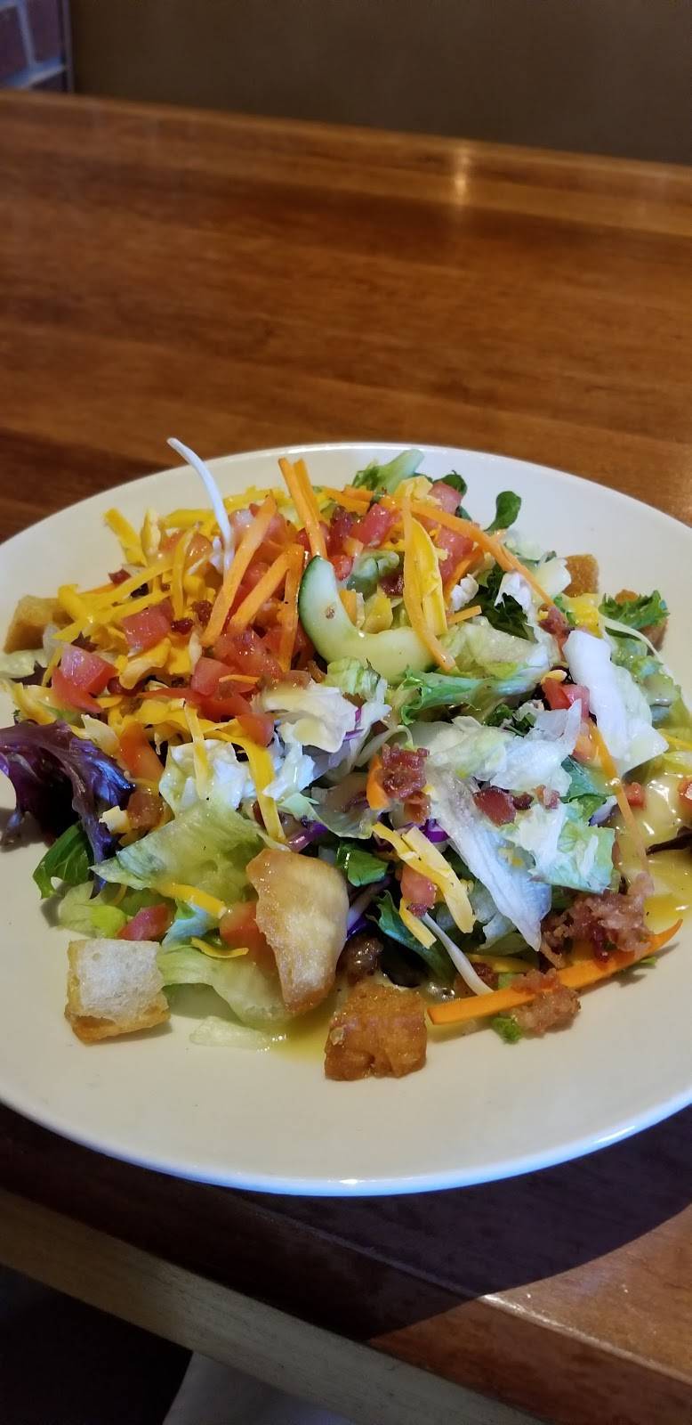 J. Alexanders Restaurant | restaurant | 19200 Haggerty Rd, Livonia, MI 48152, USA | 7344649220 OR +1 734-464-9220