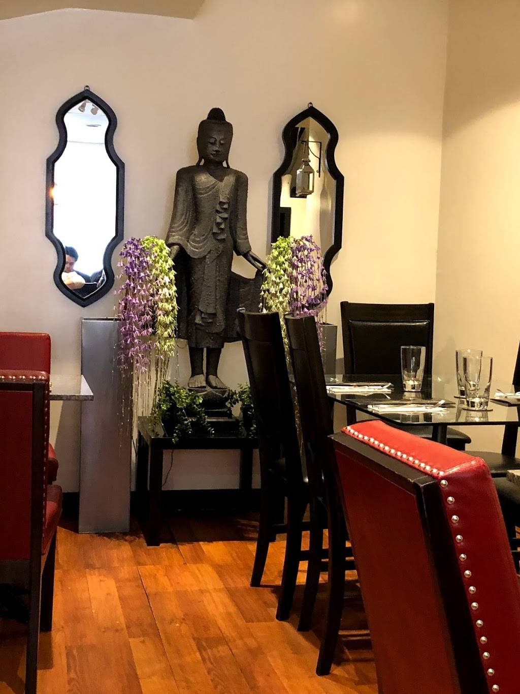 Pattaya Thai Kitchen | restaurant | 2326 Queen St E, Toronto, ON M4E 1G9, Canada | 4166945000 OR +1 416-694-5000