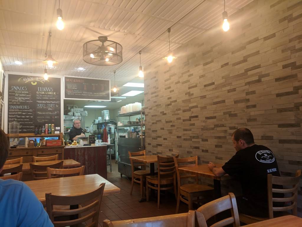 R. A. MacSammys Elbow Room | restaurant | 735 E 48th St, Minneapolis, MN 55417, USA | 6125841593 OR +1 612-584-1593