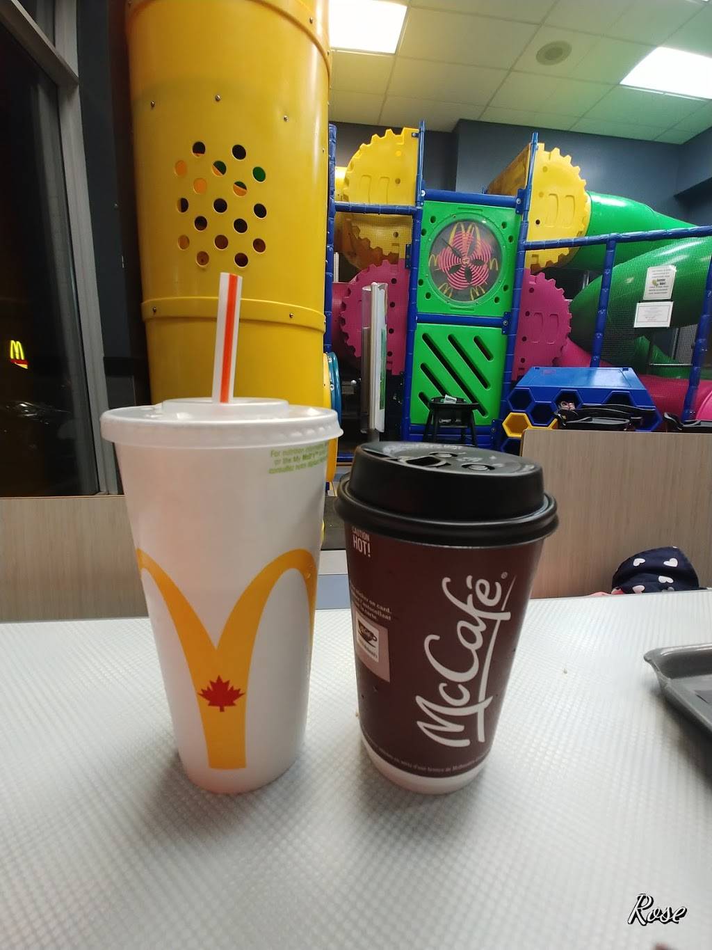 McDonalds | cafe | 213 Chemin dAylmer, Gatineau, QC J9H 1A3, Canada | 8196844556 OR +1 819-684-4556