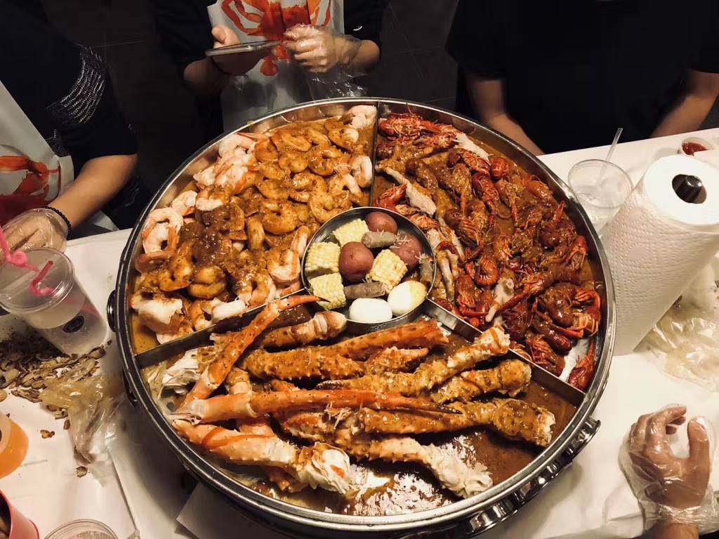 Crab Hero Restaurant | restaurant | 235 Albert St, East Lansing, MI 48823, USA | 5176640666 OR +1 517-664-0666
