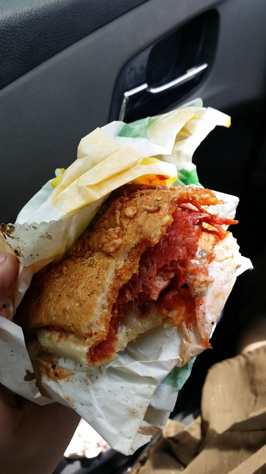 Subway | restaurant | 616 W Rosedale St, Fort Worth, TX 76104, USA | 8178857882 OR +1 817-885-7882