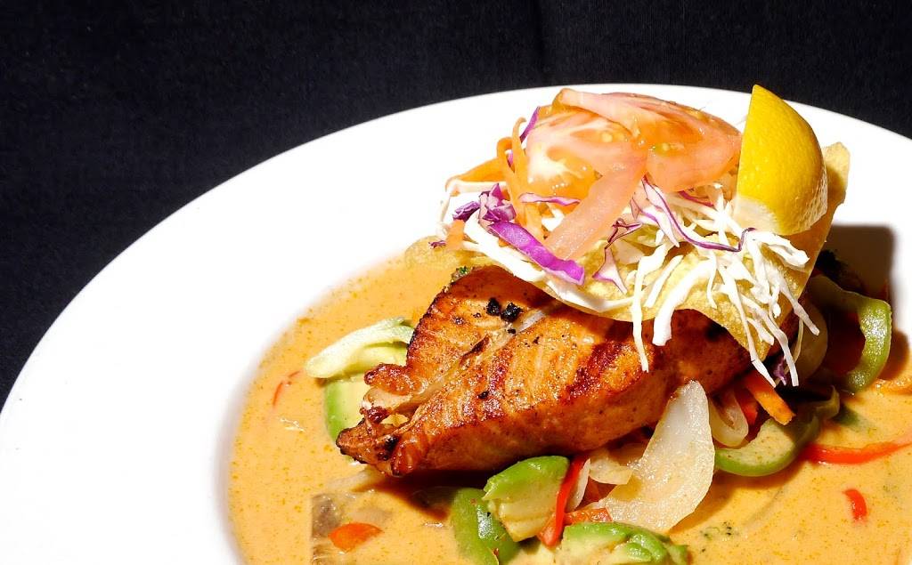 Thai Tinas | restaurant | 600 Commerce St, Fort Worth, TX 76102, USA | 8173320088 OR +1 817-332-0088