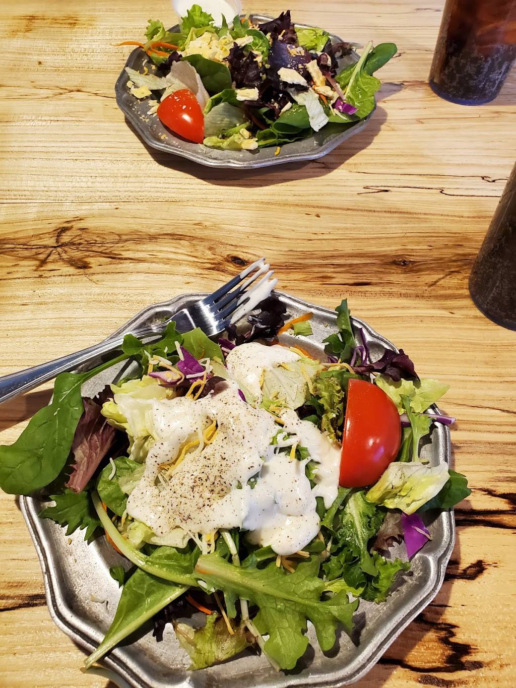 Boones Pickins | restaurant | 213 W Central Ave, Andover, KS 67002, USA | 3164253764 OR +1 316-425-3764