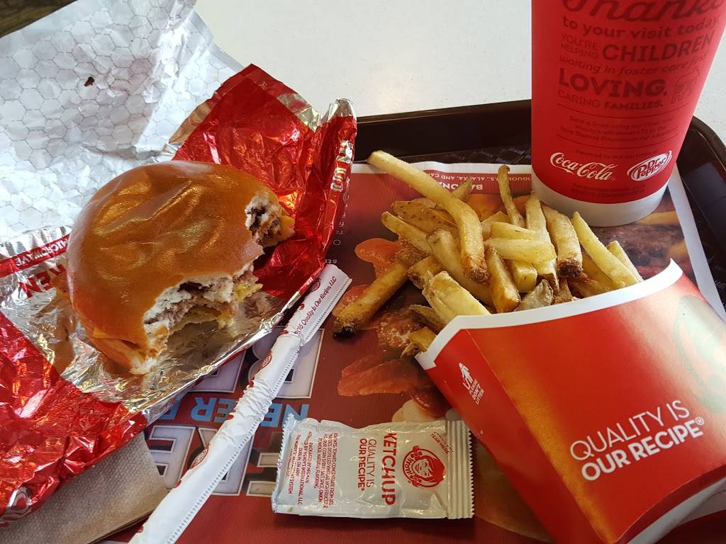 Wendys | restaurant | 1051 W Graham Rd, Stow, OH 44224, USA | 3309232682 OR +1 330-923-2682