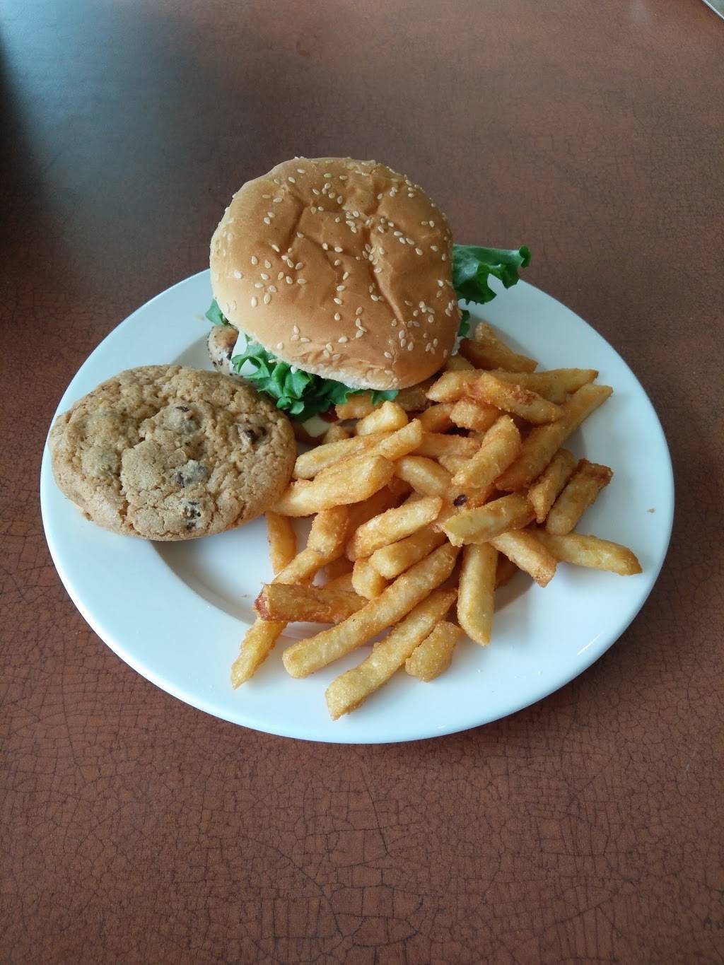 Franklin Dining Commons | restaurant | 260 Stockbridge Rd, Amherst, MA 01003, USA | 4135455373 OR +1 413-545-5373