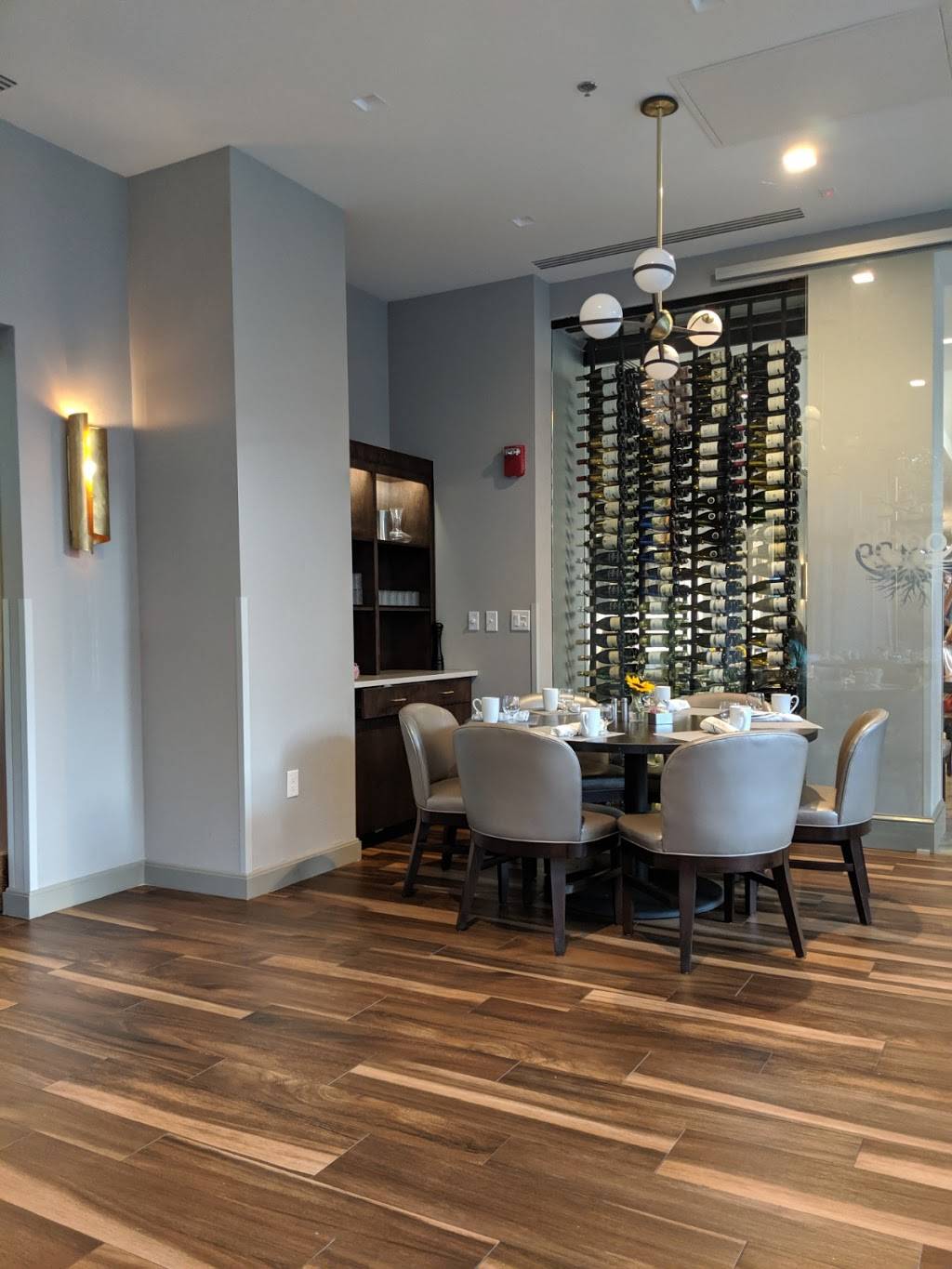 Root 29 Craft Kitchen & Bar | restaurant | 990 Hilton Heights Rd, Charlottesville, VA 22901, USA | 4345298400 OR +1 434-529-8400