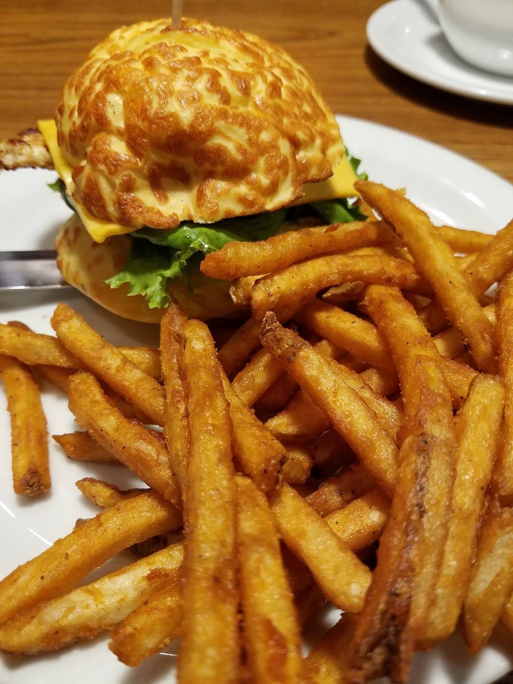 Dennys | restaurant | 103 Elwood Davis Rd, Syracuse, NY 13212, USA | 3154515347 OR +1 315-451-5347