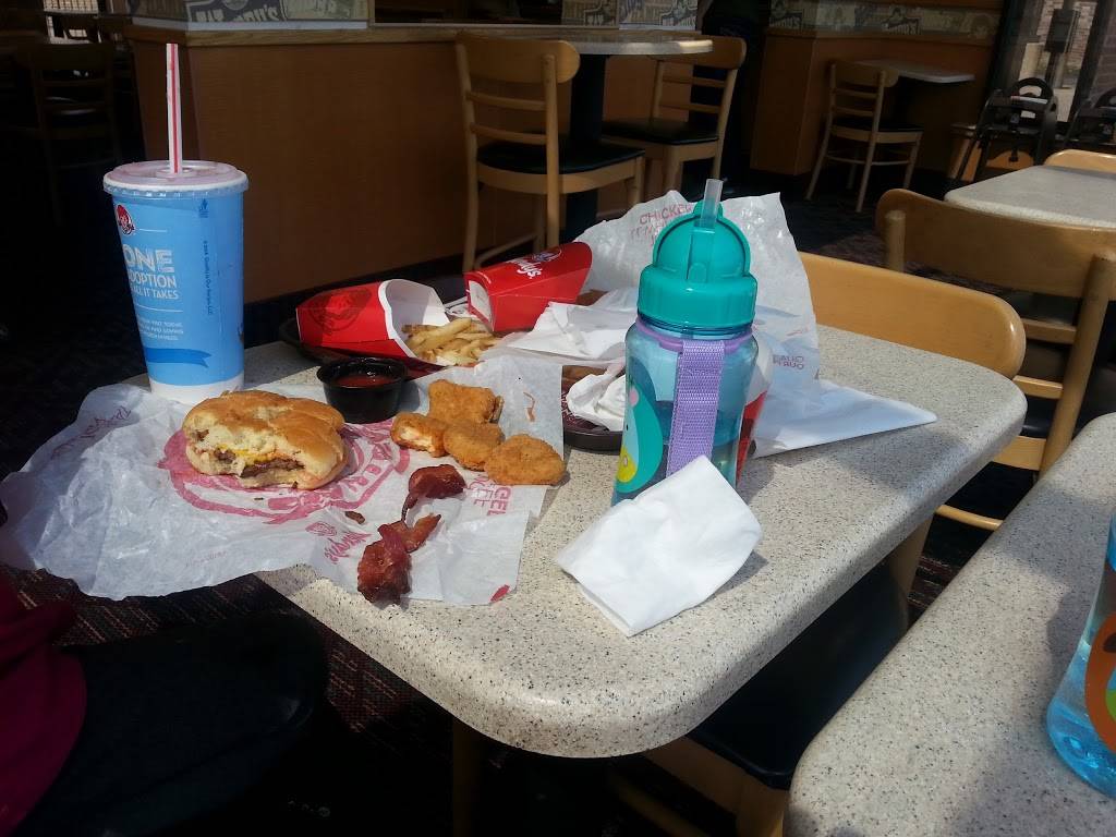 Wendys | restaurant | 123 Inkster Rd, Garden City, MI 48135, USA | 7344274020 OR +1 734-427-4020