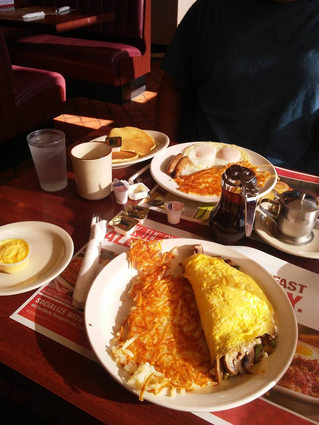 Big Boy | restaurant | 3961 24th Ave, Fort Gratiot Twp, MI 48059, USA | 8109859691 OR +1 810-985-9691