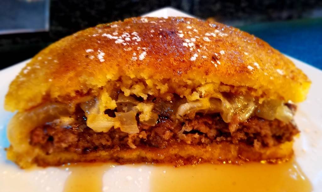 Luna Del Sea Steak & Seafood Bistro | restaurant | 300 W Pratt St, Baltimore, MD 21201, USA | 4107528383 OR +1 410-752-8383