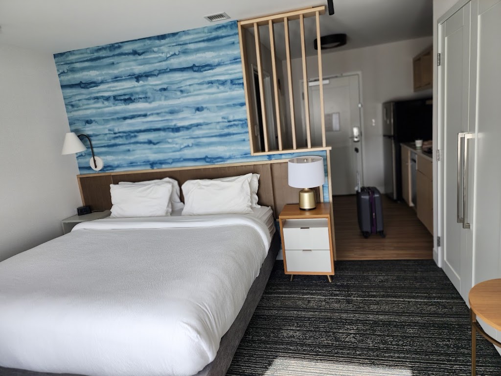 Whites of Westport | restaurant | 66 State Rd, Westport, MA 02790, USA | 5086757185 OR +1 508-675-7185