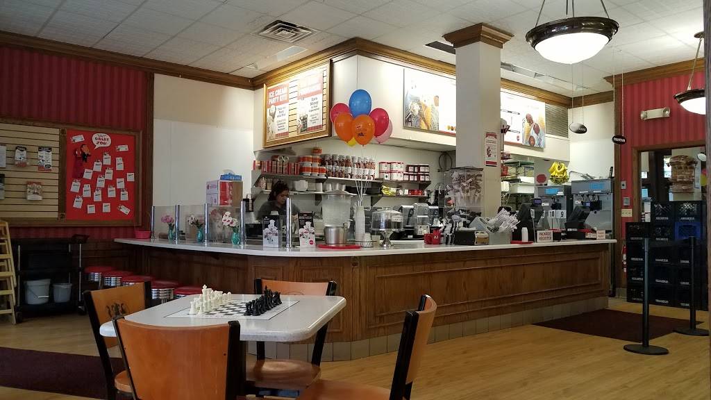Oberweis Ice Cream and Dairy Store | restaurant | 124 N Oak Park Ave, Oak Park, IL 60301, USA | 7086601350 OR +1 708-660-1350