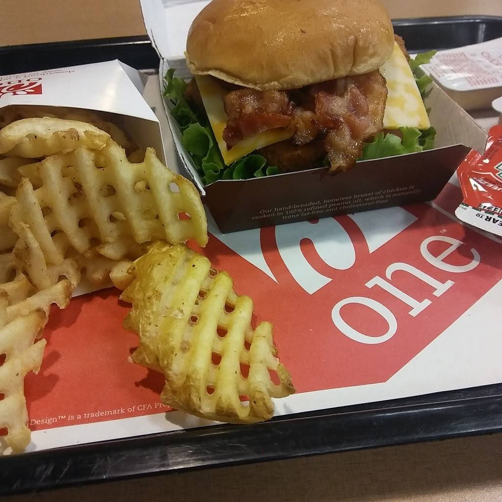 Chick-fil-A | restaurant | 3570 Sports Arena Blvd, San Diego, CA 92110, USA | 6197581555 OR +1 619-758-1555