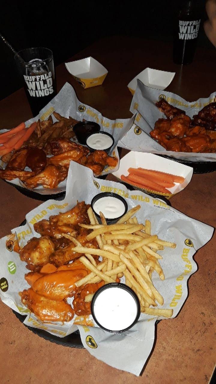 Buffalo Wild Wings | meal takeaway | 3065 E Shaw Ave, Fresno, CA 93710, USA | 5593489080 OR +1 559-348-9080