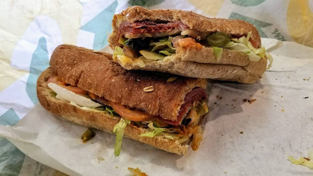 Subway Restaurants | restaurant | 4 W 4th St, Tulsa, OK 74103, USA | 9185920000 OR +1 918-592-0000