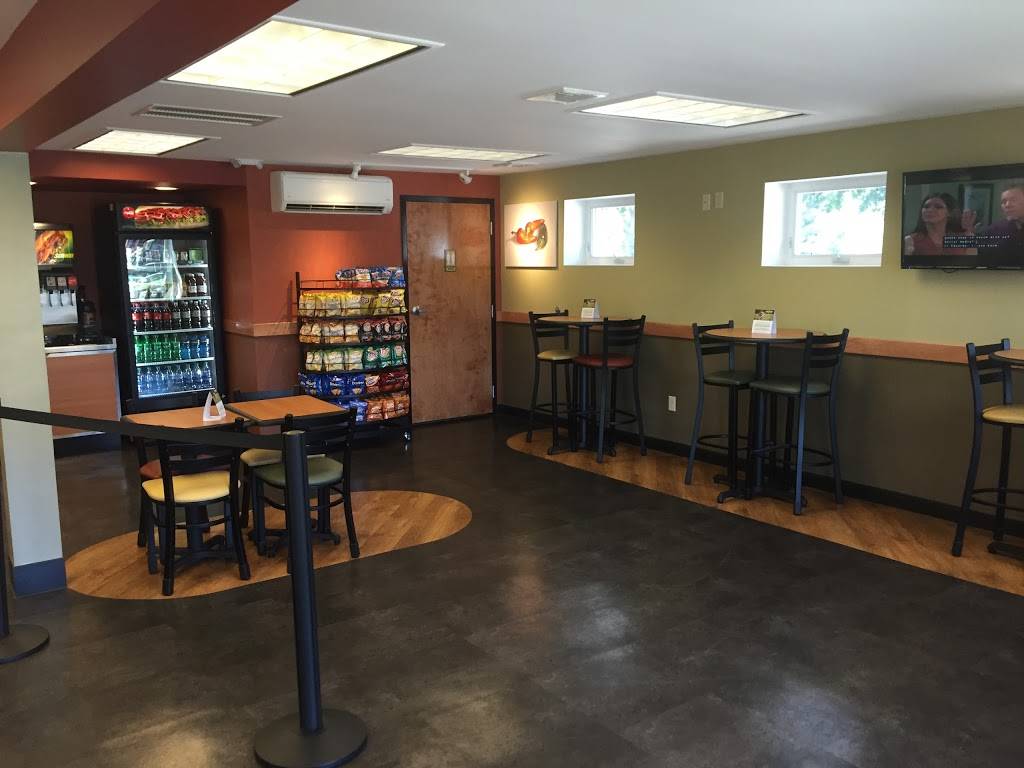 Subway | restaurant | 47 W State St, Granby, MA 01033, USA | 4132550077 OR +1 413-255-0077