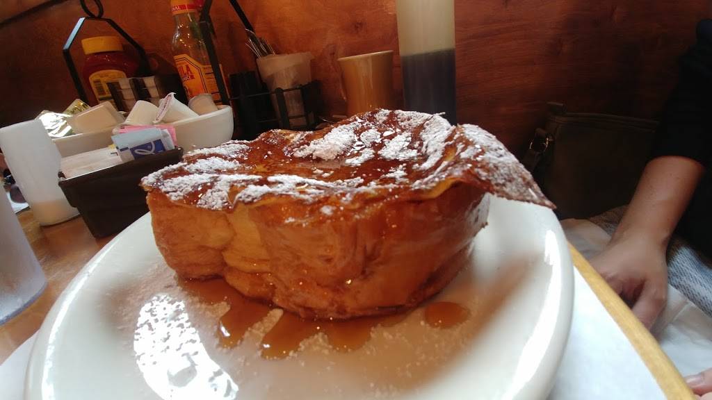 Lake Placid Inn | restaurant | 1520 Co Rd F, Minocqua, WI 54548, USA | 7153564202 OR +1 715-356-4202