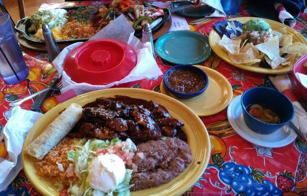 Casa Margarita | restaurant | 32 South La Grange Road, La Grange, IL 60525, USA | 7083542272 OR +1 708-354-2272