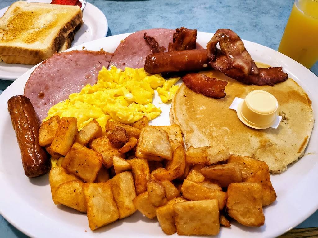 Coreys Restaurant | restaurant | 10 Brock St E, Tillsonburg, ON N4G 1Z5, Canada | 5198427839 OR +1 519-842-7839