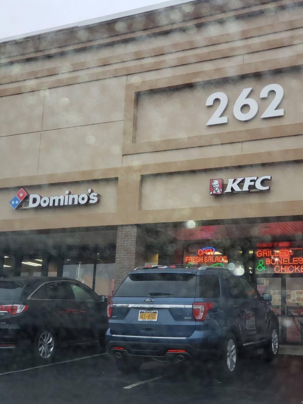 Dominos Pizza | meal delivery | 262 Boston Post Rd, Port Chester, NY 10573, USA | 9149675070 OR +1 914-967-5070