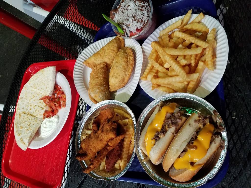 The Spot | restaurant | 918 E Jericho Turnpike, Huntington Station, NY 11746, USA | 6314237768 OR +1 631-423-7768