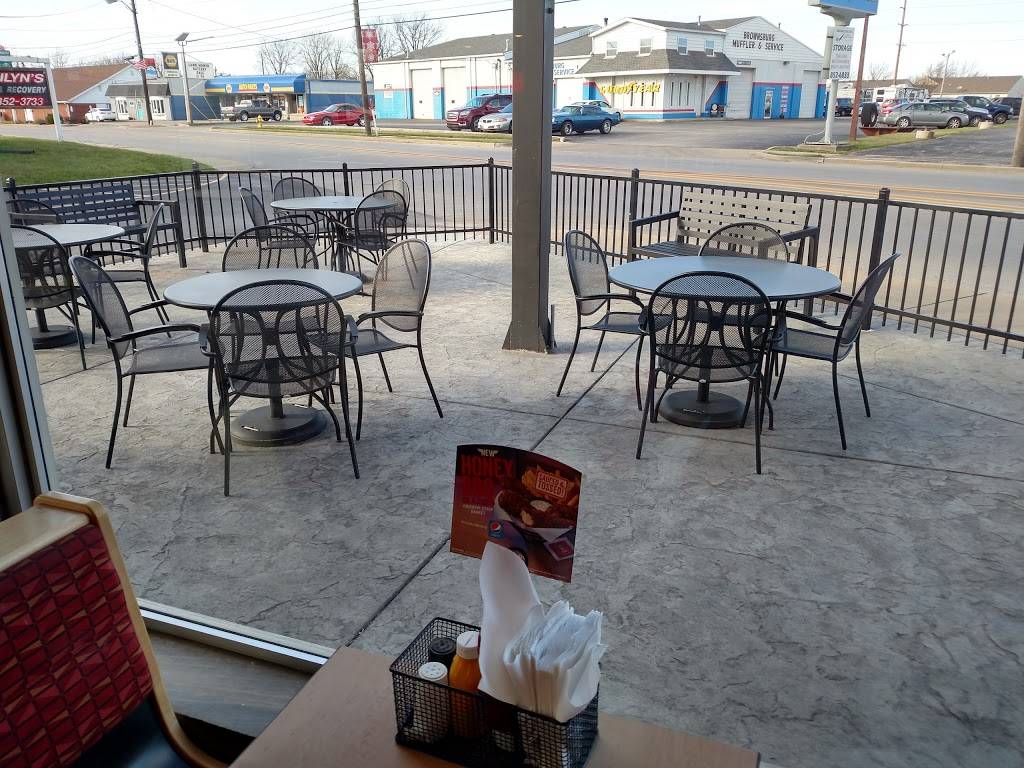 Dairy Queen Grill & Chill | restaurant | 705 E Main St, Brownsburg, IN 46112, USA | 3178524195 OR +1 317-852-4195