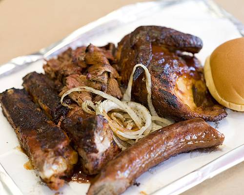 Rocklands Barbeque and Grilling Company- Alexandria Store | restaurant | 25 S Quaker Ln, Alexandria, VA 22314, USA | 7037789663 OR +1 703-778-9663