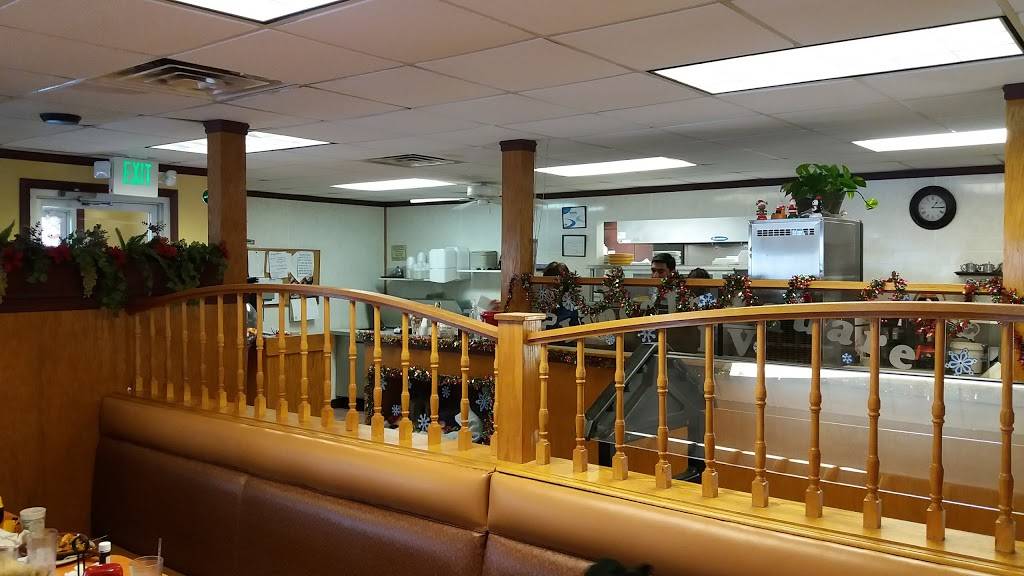 Lincoln Square Family Restaurant | restaurant | 1514 IN-37, Elwood, IN 46036, USA | 7655570009 OR +1 765-557-0009