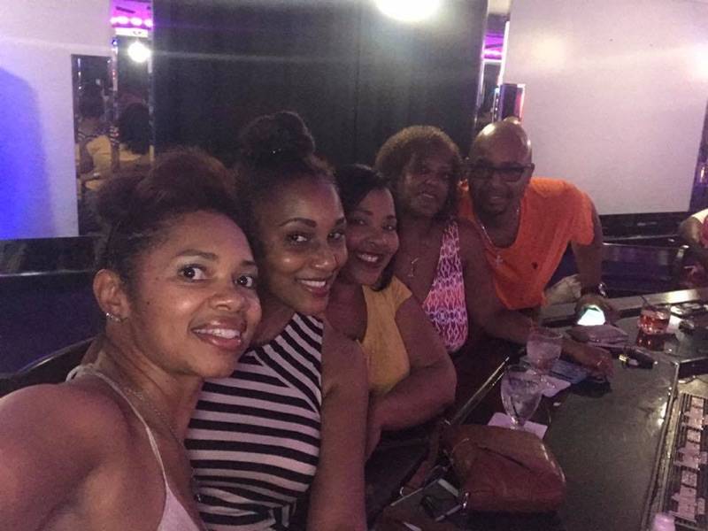 Lavue Bar & Grill | restaurant | 707 S Halsted St, Chicago Heights, IL 60411, USA | 7087550024 OR +1 708-755-0024