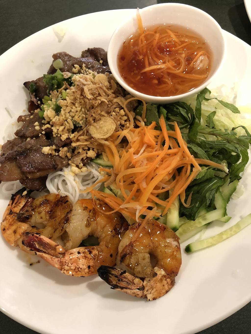 Kravin Pho | restaurant | 1999 Park St, Hartford, CT 06106, USA | 8609045375 OR +1 860-904-5375