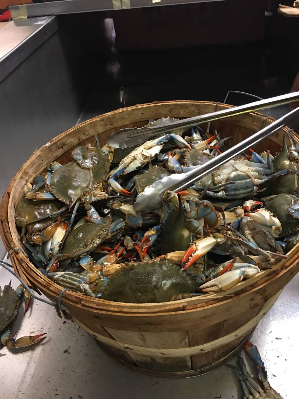 Fresh Catch Seafood Market & Carryout Restaurant | meal takeaway | 101 Hoskins St, High Point, NC 27260, USA | 3368844110 OR +1 336-884-4110