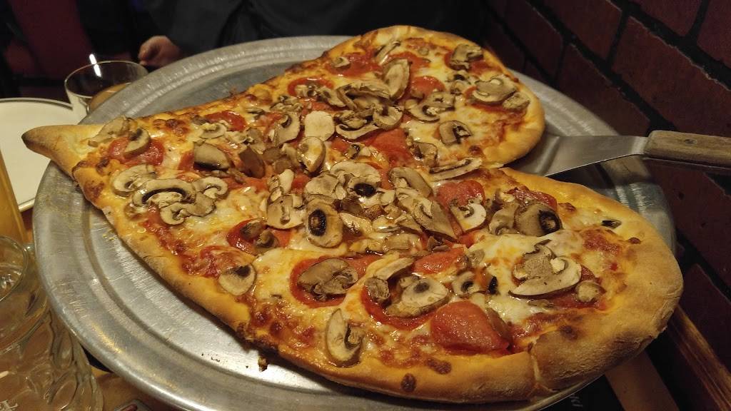 Vittoria Pizza | restaurant | 2622 W Valley Blvd, Alhambra, CA 91803, USA | 6262845405 OR +1 626-284-5405