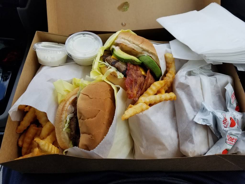 Super Toms Burgers | restaurant | 9531 Rosedale Hwy, Bakersfield, CA 93312, USA | 6615880005 OR +1 661-588-0005