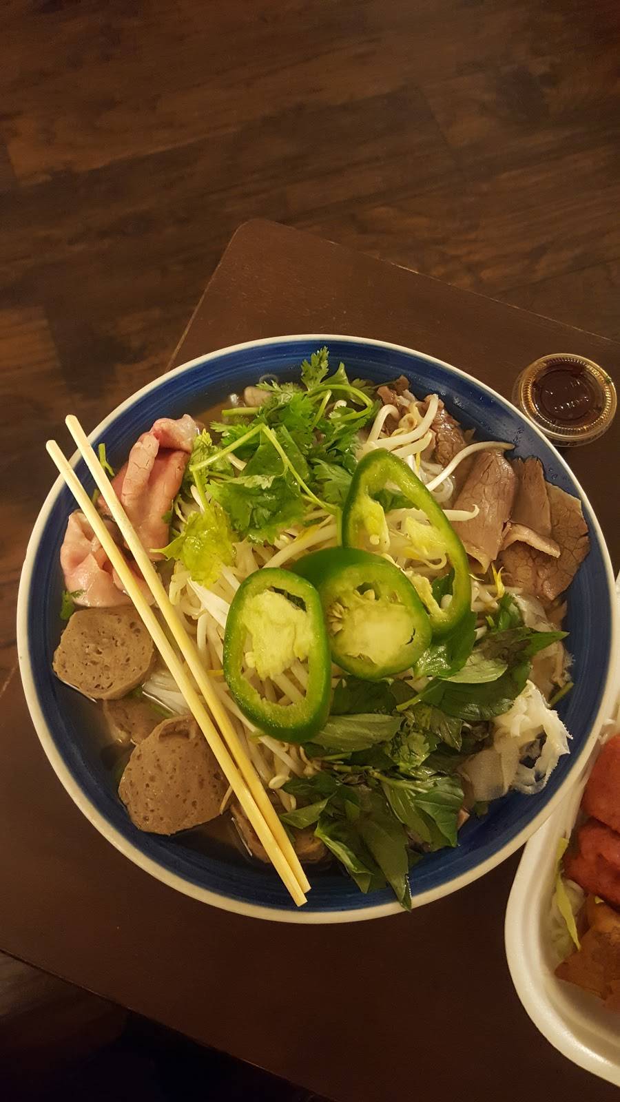 Pho Lee Hoa Phat | restaurant | 870 E Travis Blvd, Fairfield, CA 94533, USA | 7074269999 OR +1 707-426-9999