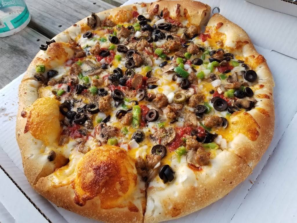 Gina Marias Pizza | meal delivery | 14655 Excelsior Blvd, Minnetonka, MN 55345, USA | 9529335735 OR +1 952-933-5735