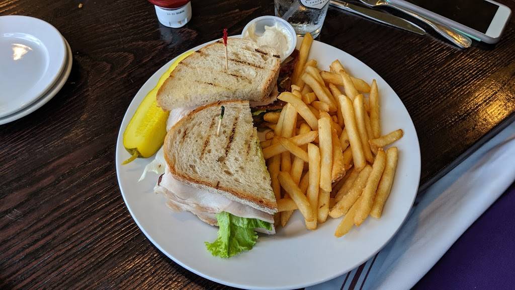 Skipper Restaurant and Chowder House | restaurant | 152 S Shore Dr, South Yarmouth, MA 02664, USA | 5083947406 OR +1 508-394-7406