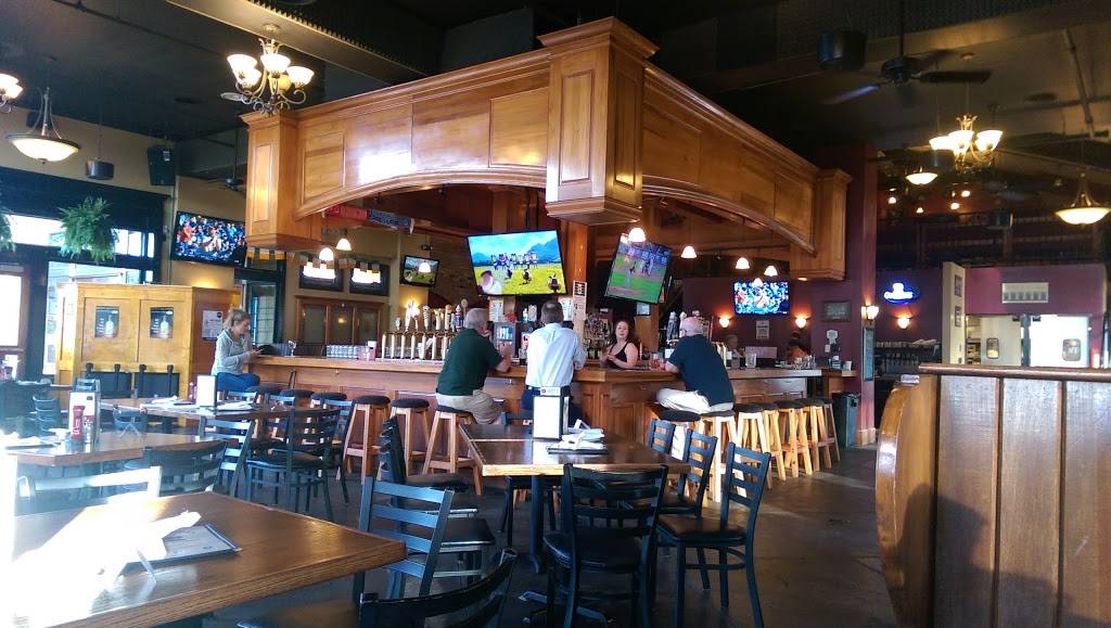 Molly Malones Irish Pub St. Matthews | restaurant | 3900 Shelbyville Rd, St Matthews, KY 40207, USA | 5028822222 OR +1 502-882-2222